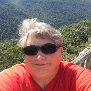 Meet your Posher, Sandra